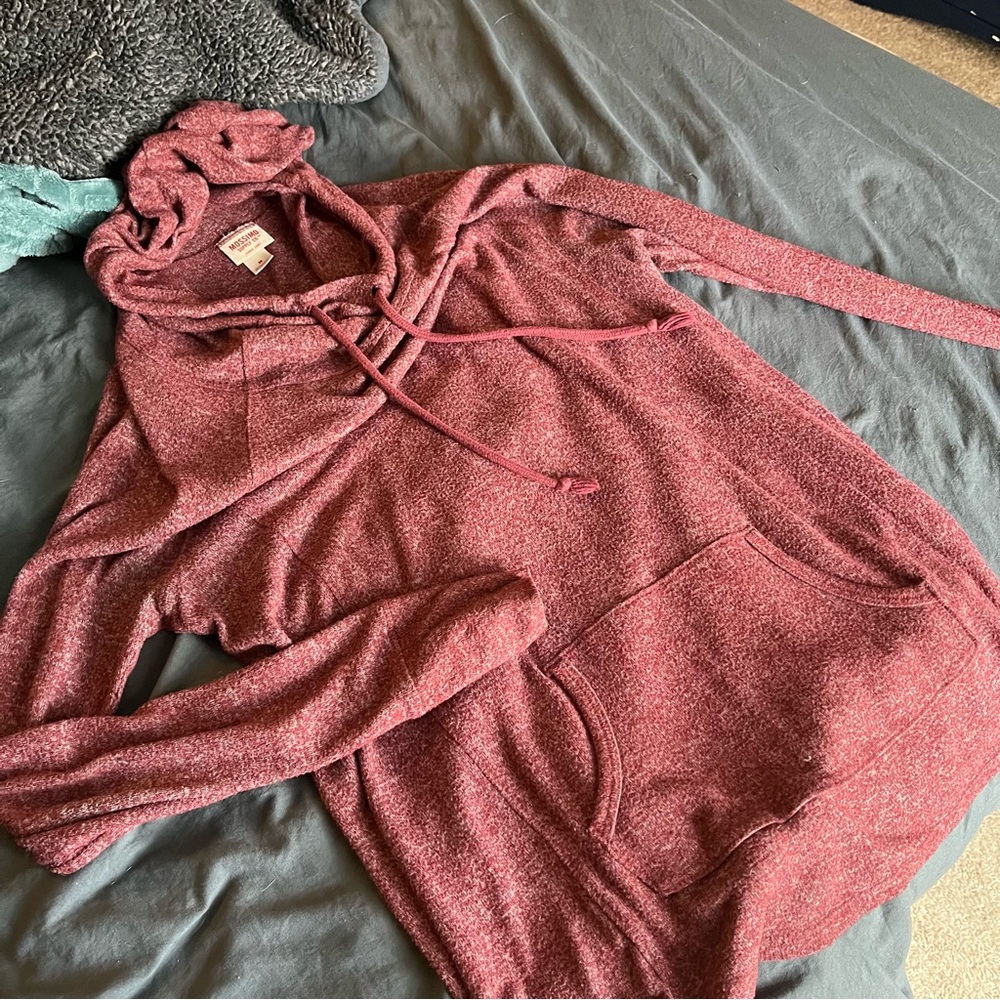 Light Sweatshirt - Picture 2 of 3